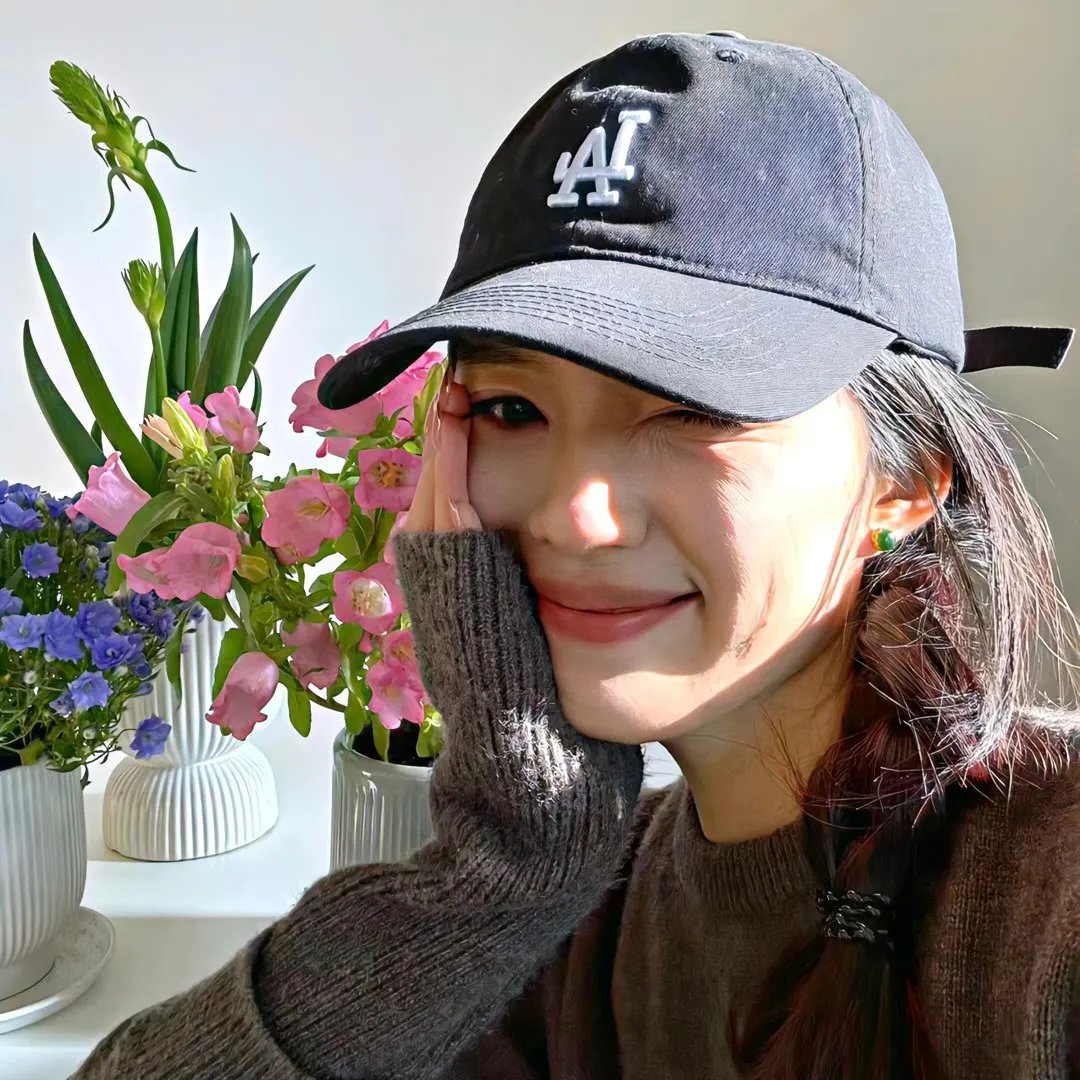 红妆问佳人